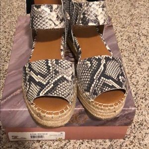 Snake print platform sandal